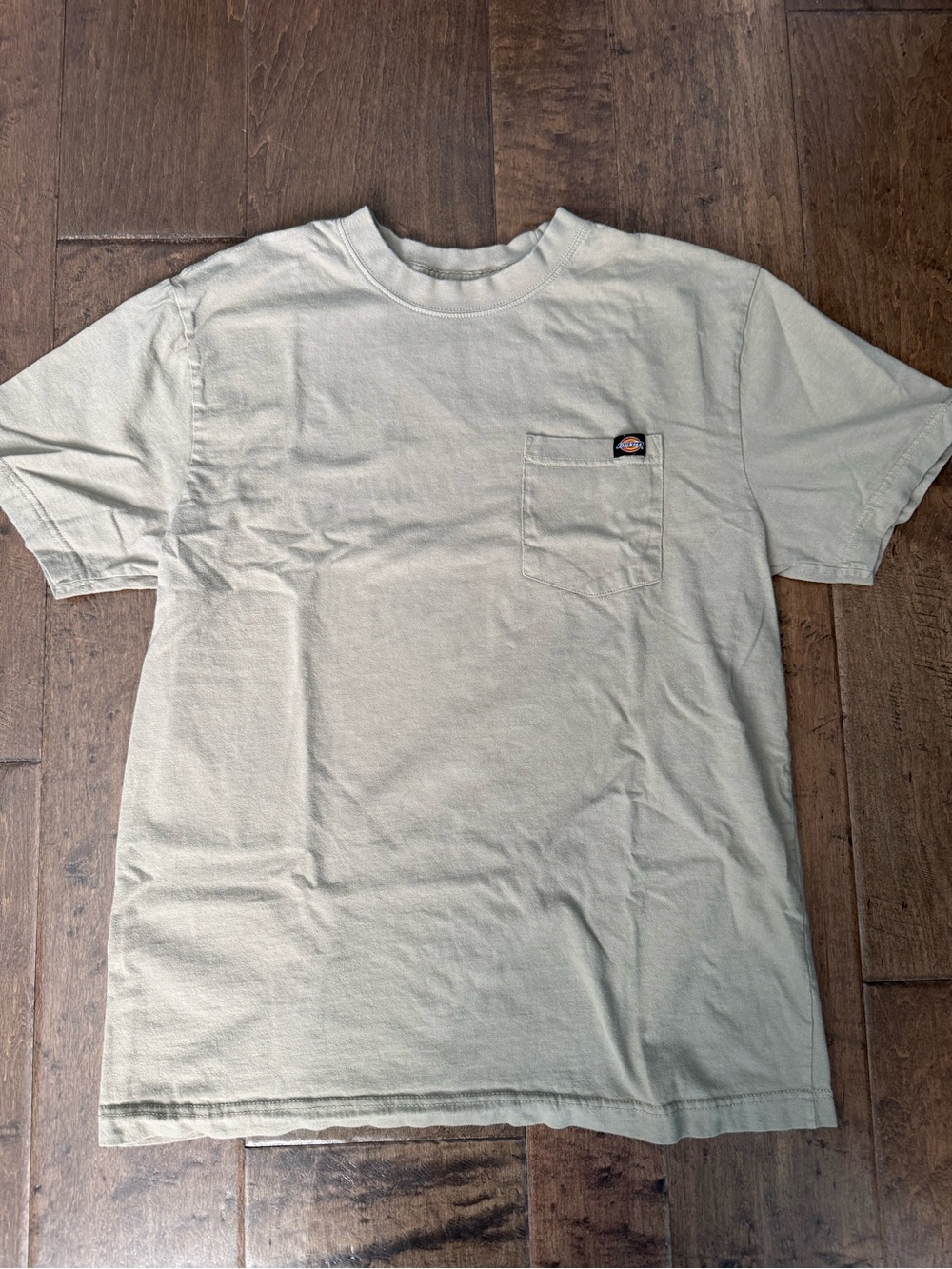 Dickies Men’s Short-Sleeve Pocket Tee in Light Sage